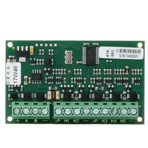 Auxi module d'expansion (PCBA) avec 5 entrées/sorties programmables, 1 sortie analogique 0-10V avec 4 supports de montage.