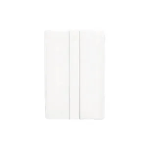 Boîtier en plastique blanc . Fourni avec l'alimentation 50W et autoprotection. Possibilité de loger une antenne 4G/LTE et wls, 2 modules d'expansion.Dimensions : 215x288x82.5 mm