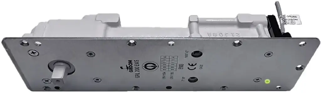 Pivot linteau GROOM GRL200-3 corps seul plaque 108 mm pour portes double action asservi à la détection incendie. Alimentation par le CMSI en 24V/48V. Conforme à la NFS61937-2. Vitesse de fermeture et à-coup final réglable.